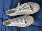 Sneakers nauwelijks gedragen maat 39 