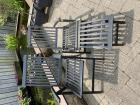 2 ligstoelen en 5 tuinstoelen hout