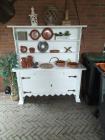 Geschilderde oude toonkast 