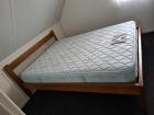 Twee persoons bed + goed  matras