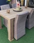 Tafel met 4 stoelen