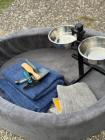 hondenmand, drink/eetstandaard, afdroogdoek, kammenset