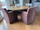 Tafel met 4 stoelen