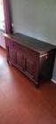 Mooi dressoir met 3 kastjes en 3 lades.