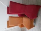 4 eetkamerstoelen (2x rood, 2x oranje)