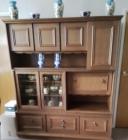 Kasten, wegens verhuizing aangeboden. 