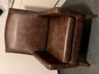 Gratis af te halen bruine fauteuil / Stoel