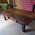 Grote eiken salontafel