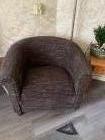 twee bruine fauteuils
