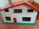zelf gemaakt poppenhuis