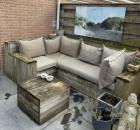 Hoekbank met wasbare kussens. 