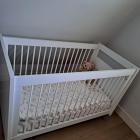 Kinderledikant wit inclusief matras en beddengoed in zeer goede staat