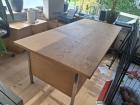 Groot eiken bureau met stalen poten 90,5 x 195,5cm