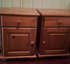 Grenen bed 1.40 / 2.00 met 2 bijbehorende nachtkastjes