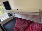 Eenpersoonsbed incl matras/ dekbed met losse zonnebank