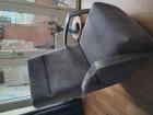 Grijze fauteuil 
