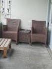 2 tuinstoelen met tafeltje gratis