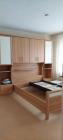 Bed met ombouw
