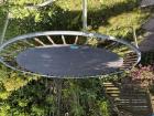 Trampoline 