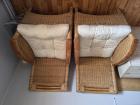 2 rieten stoelen