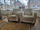 Twee leren fauteuils