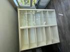 Witte vitrine kast en boekenkast, stevig en zwaar