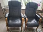 2 blauw ledere stoelen