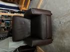 Gratis twee leren stoelen 