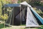 Dubbeldaks tent met afgesloten zitgedeelte 