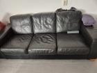 Bankstel 2 zit , bankstel 3 sit , wandkast , 1 persoonsbed met metaal