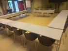 Partij kantoortafels en stoelen gratis af te halen