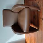 4 bruine kunstleren eetkamerstoelen