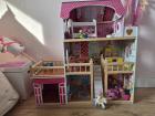 Poppenhuis met accessoires 