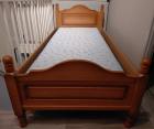 Ledikant met spiraal en matras