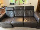 Lederen bankstel (3 zits) en 2 lederen stoelen