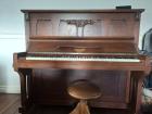 Bruine piano
