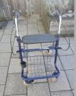 Blauwe rollator